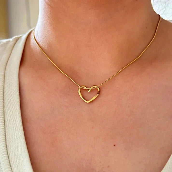 Heart Pendant Necklace - Elegant Love Gift Jewelry